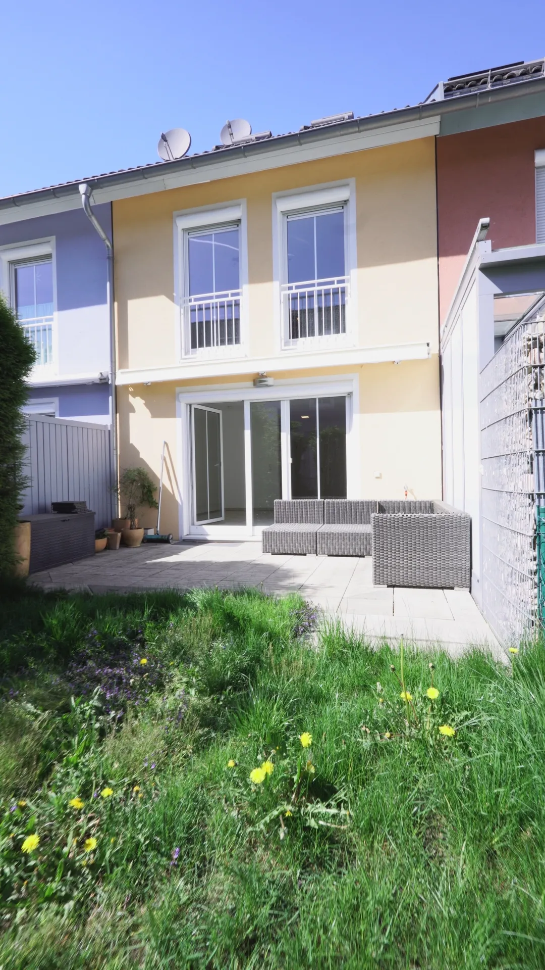 Doppelhaushälfte mit Terrasse